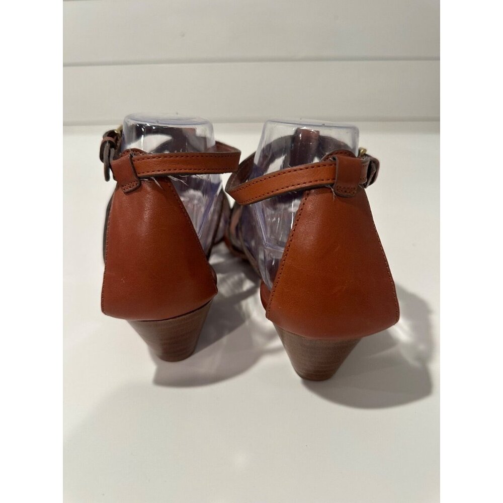 Coach Tan Sandals with Gold Details - Picture 5 of 7